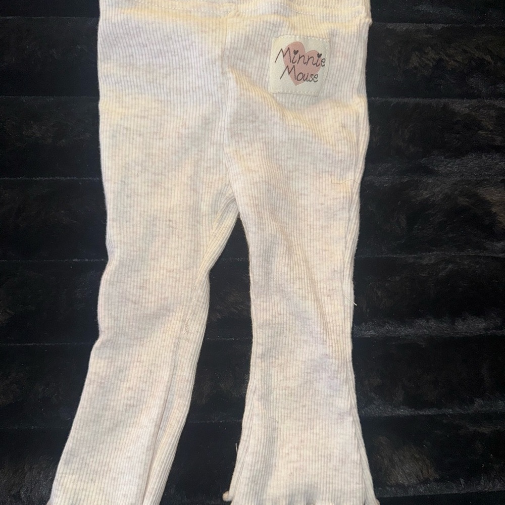 Pink Minnie Mouse Sweatshirt and White Pants Set - Picture 3 of 3